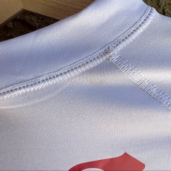 Roxy rashguard - Picture 6 of 7